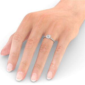Round Diamond Engagement Ring 18K White Gold Solitaire